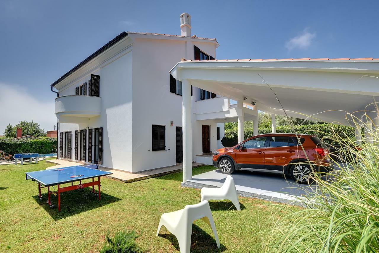 Villa Mutila Medulin Exterior photo